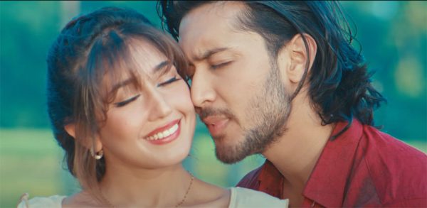 ‘नाई नभन्नु ल ६’को शिर्ष गीतमा आँचलसँग पोखिएको आर्शिवादको प्रेम