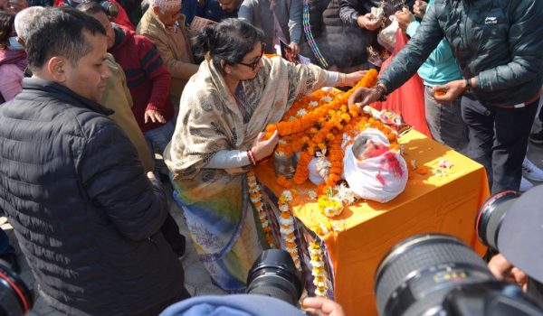 प्रज्ञा–प्रतिष्ठानमा वरिष्ठ गायक तथा सङ्गीतकार भक्तराज आचार्यप्रति श्रद्धाञ्जलि अर्पण गरिँदै