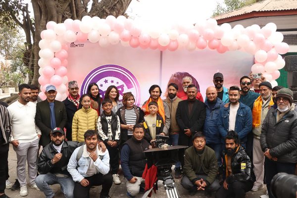 ‘मेयर’को शुभसाइत, पर्दामा देखिदै खगेन्द्र र वर्षाको जोडी