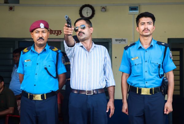 प्रविण खतिवडा ‘रङ्गेली’को चकचके प्रहरी अफिसर