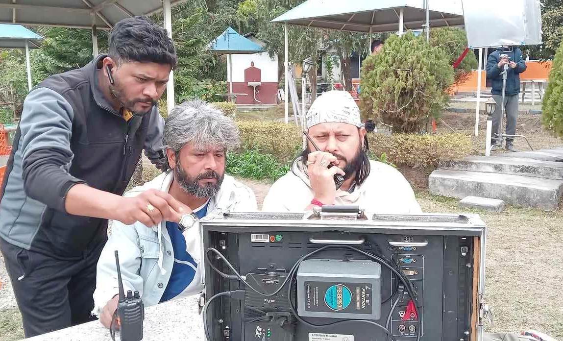 पोखरबाट छायांकन सुरु गरेको ‘नमेटिने घाउ’को टिम चन्द्रनिगाहपुर पुग्यो