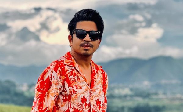 ‘माइतीघर’मा उपासनाको जोडी बन्दै प्रकाश