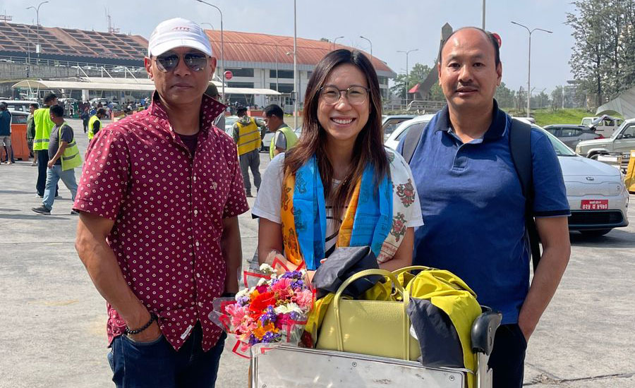 इटालीबाट ‘गाउँ आएको बाटो’ प्रिमियरका लागि काठमाडौं आइन् हाइडी ली