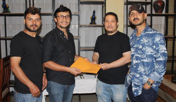 जन्मदिनमा खगेन्द्रलाई ‘के घर के डेरा: घर नम्बर २’ उपहार