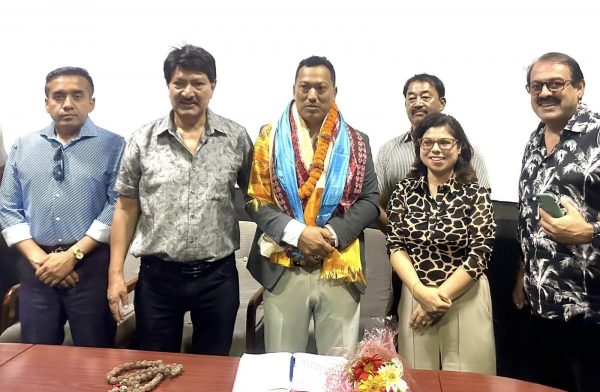 चलचित्र क्षेत्रको हितमा काम गर्ने नव नियुक्त मन्त्री मधुकुमार श्रेष्ठको घोषणा