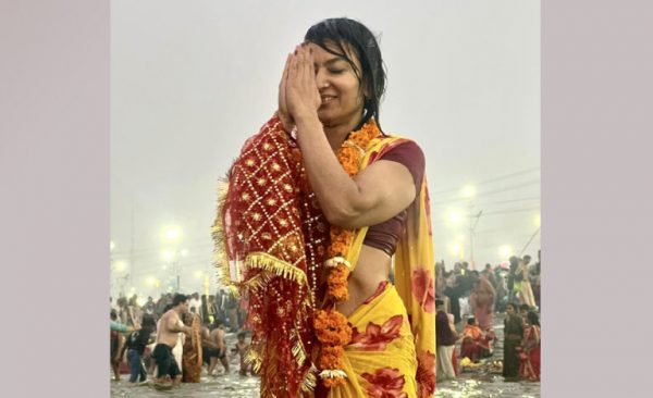 महाकुम्भमा झरनाको डुबुल्की