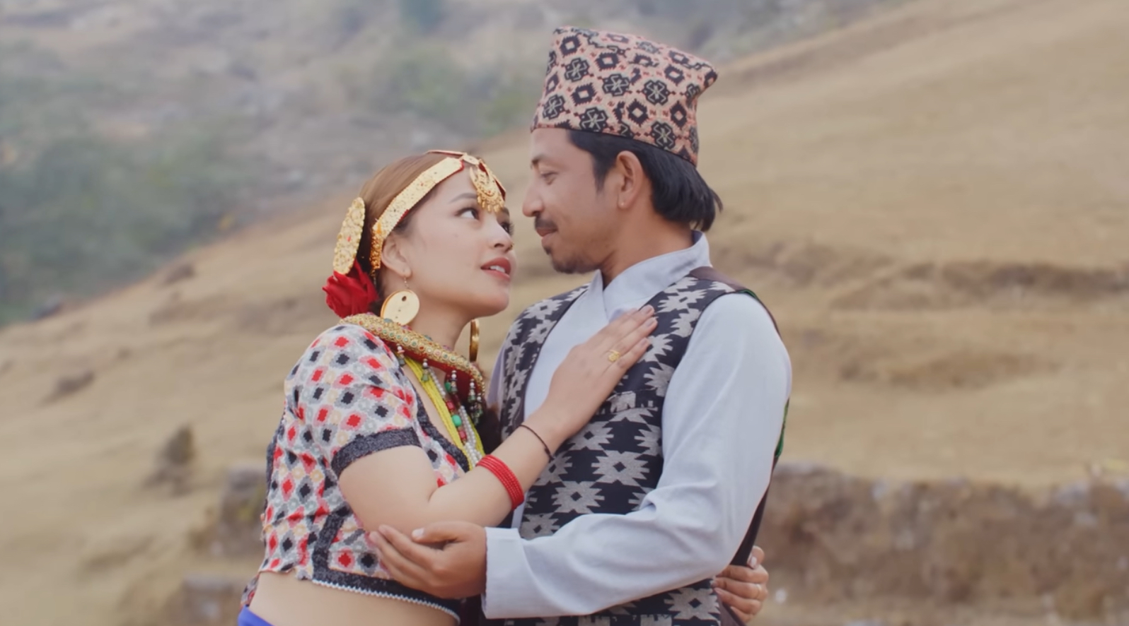 ‘सोल्टिनी’को ‘सत्य जुगैको’मा रोमान्टिक प्रकाश र परीक्षा