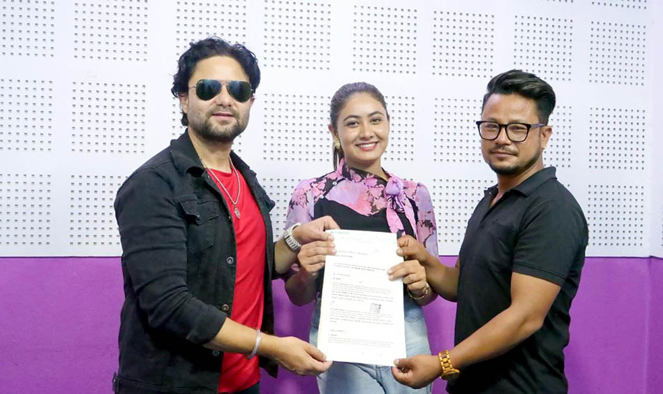 ‘किन लाग्छ माया’ बन्ने, धिरेनदेखि मिस पबीसम्म अनुबन्धित
