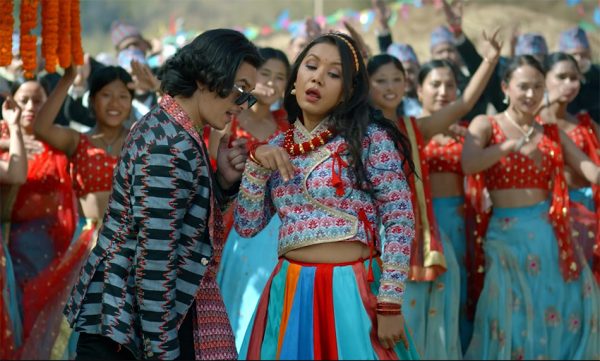 ‘मोहर’को ‘झुम झुम झुम्किका’मा पल र बेनिशाको छमछमी