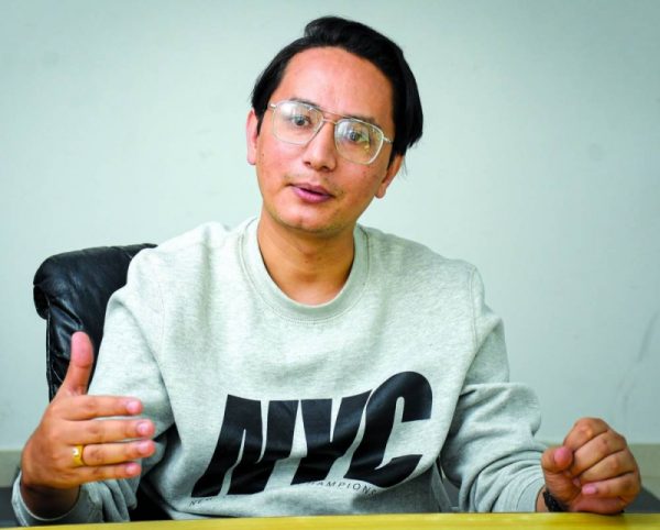 फिल्ममा ‘डेब्यु’ गर्दै साइग्रेस, साइन गरे ‘आ बाट आमा’
